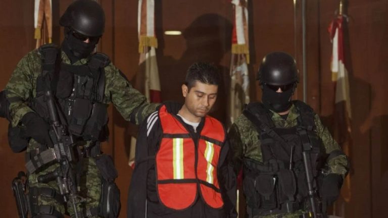 Lee más sobre el artículo Un Juez Federal dio luz verde a la extradición a Estados Unidos de Erick Valencia Salazar, “El85″, uno de los fundadores del Cártel JaliscoNueva Generación